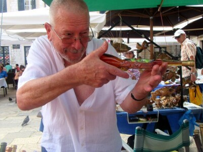 Vlaho Bonić - atraktivan oblik boce u obliku puške