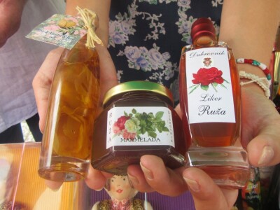 Ulje, marmelada i liker od ruže