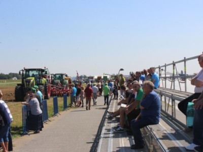 Pogled na strojeve u radu.