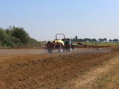 Prskalica na demonstraciji