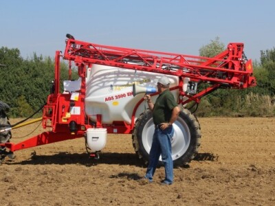 Prskalica na demonstraciji