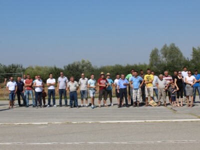 Utrka ubrzanja traktora na 100 metara!