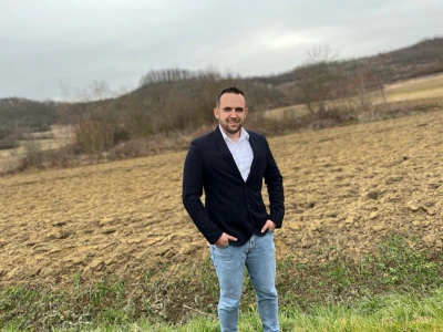 Sjetva boba na OPG-u Plazibat