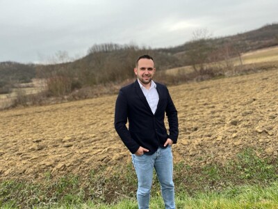 Sjetva boba na OPG-u Plazibat