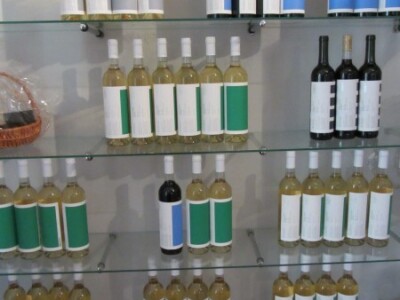 Vina vinarije &quot;Đurđić&quot; na polici 2