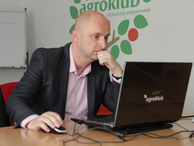 Tomislav Tolušić odgovara na pitanja poljoprivrednika