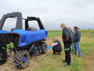 Poljonova prezentacija ViniBotovog robota Bakus