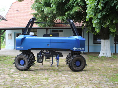 Poljonova prezentacija ViniBotovog robota Bakus