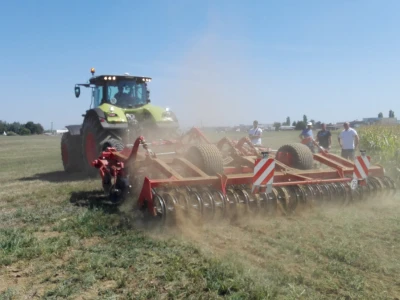 Farm Show Osijek - demonstracija strojeva u polju