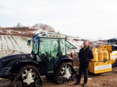 JUČER U KUPLJENSKOM KOD VOJNIĆA - Snijeg prekrio 40 hektara voćnjaka obitelji Jirija Mikulića!