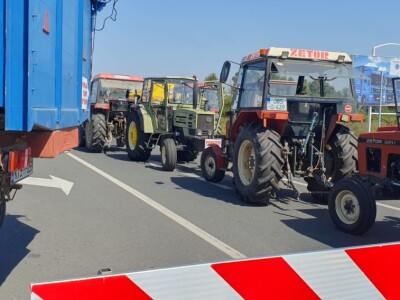 Blokirana granica u Orašju