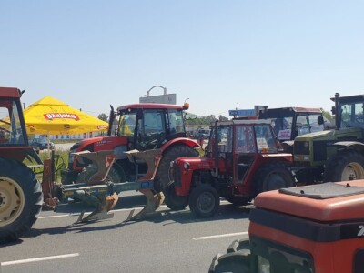 Blokirana granica u Orašju