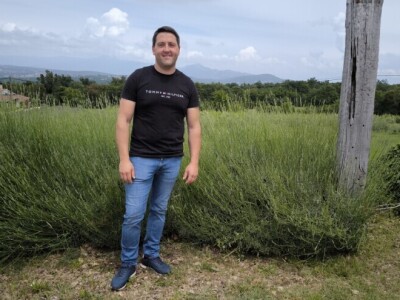 Lari Juričić, najmlađi je vinar Labinštine, ali prestižne nagrade ga ne mimoilaze Lari Juričić, najmlađi je vinar Labinštine, ali prestižne nagrade ga ne mimoilaze