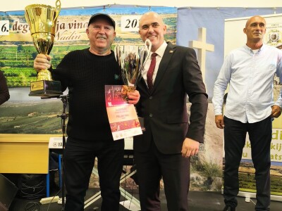 S Poljakovim šampionskim vinom nazdravljao i ministar Dabro