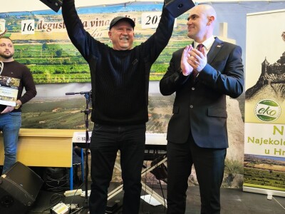 S Poljakovim šampionskim vinom nazdravljao i ministar Dabro