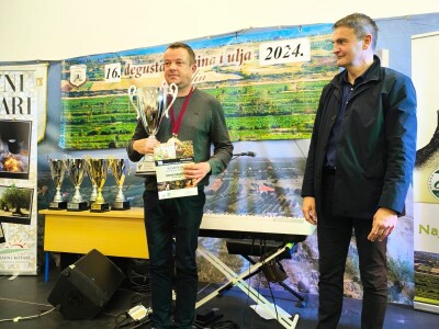 S Poljakovim šampionskim vinom nazdravljao i ministar Dabro