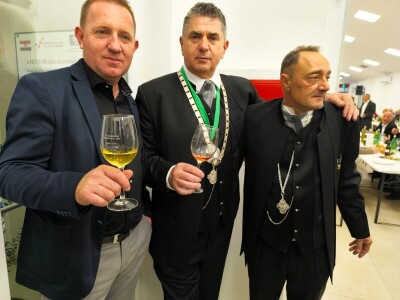 S Poljakovim šampionskim vinom nazdravljao i ministar Dabro