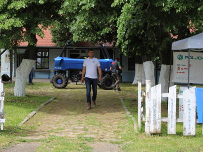 Poljonova prezentacija ViniBotovog robota Bakus