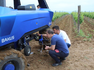 Poljonova prezentacija ViniBotovog robota Bakus