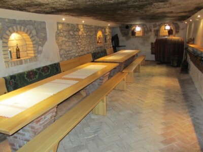 U podrumu Kuzmanović u Čereviću