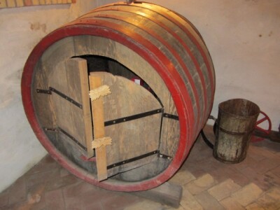 U podrumu Kuzmanović u Čereviću