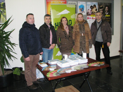 Bankari prate voćare