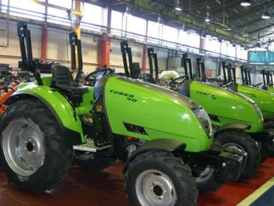 Traktor Tuber 40