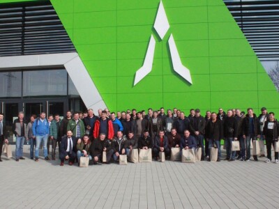 Poljo-nova putovanje DEUTZ-FAHR i KUHN tvornici