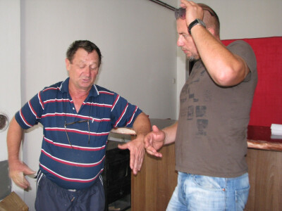 Obućar Boško i direktor Željko