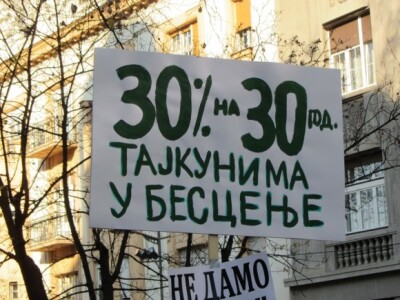 Protest ispred Skupštine okupio 500 demostranata