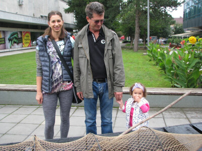 Čamdžija Branko sa kćerkom i unukom