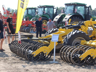 Novi John Deere - DEMO u polju