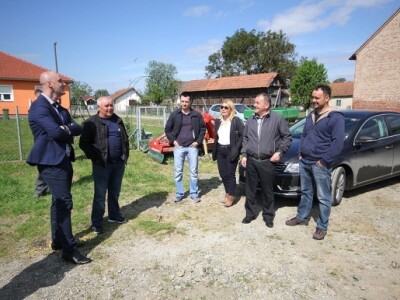 Tomislav Tolušić, župan virovitičko-podravski s poljoprivrednicima