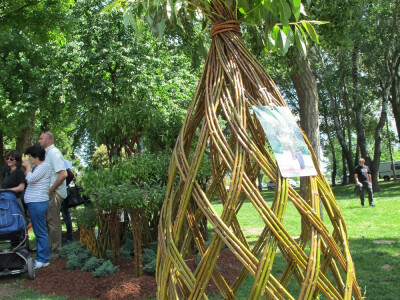 Skulpture od vrbovih šiba