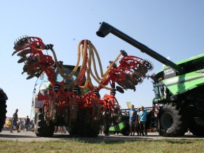 Striger u rasklapanju