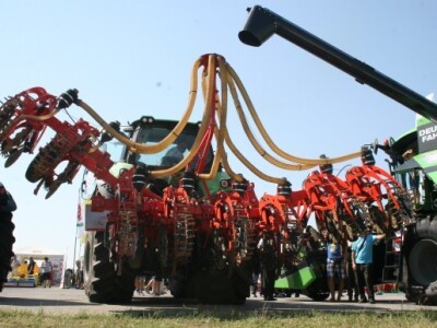 8 redova sklopivog stroja