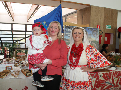 Sa unukom Patriciom i snahom Petrom