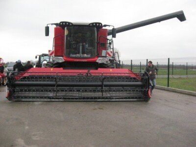 Kombajn Massey Ferguson Beta 7370
