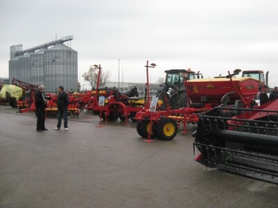 Väderstad mehanizacija za obradu tla i sjetvu