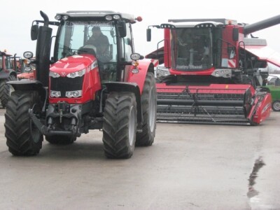 PMT i velika prezentacija Massey Fergusona