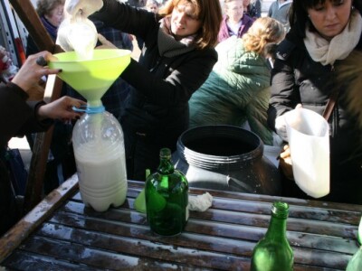 U Osijeku podijeljeno 1000 litara najkvalitetnijeg mlijeka slavonskih farmi