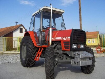 Traktor IMT 577