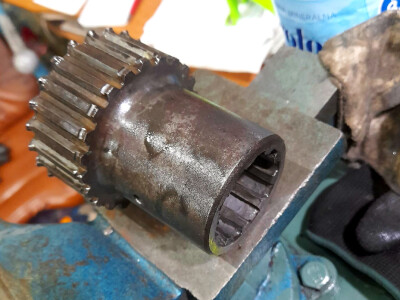 Remont traktora IMT 577