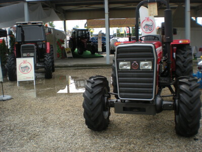 IMT traktori - devet prototipova na Poljoprivrednom sajmu