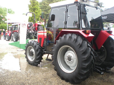 IMT traktori - devet prototipova na Poljoprivrednom sajmu IMT traktori - devet prototipova na Poljoprivrednom sajmu