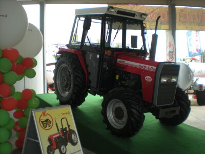 IMT traktori - devet prototipova na Poljoprivrednom sajmu IMT traktori - devet prototipova na Poljoprivrednom sajmu