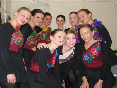 Vokalna ženska grupa koja je glasom i stasom uljepšala otvorenje sajmova ali i sponatno reprezentirala Lijepu Našu