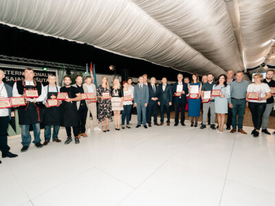 Internacionalni sajam pršuta u Tinjanu