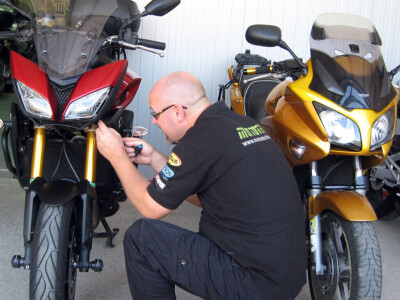 Irac zamijenio svjetske metropole životom na selu - pravi plastenik i sadi voće Irac zamijenio svjetske metropole životom na selu - pravi plastenik i sadi voće