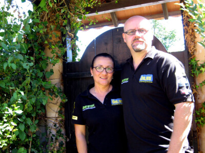 Irac zamijenio svjetske metropole životom na selu - pravi plastenik i sadi voće Irac zamijenio svjetske metropole životom na selu - pravi plastenik i sadi voće